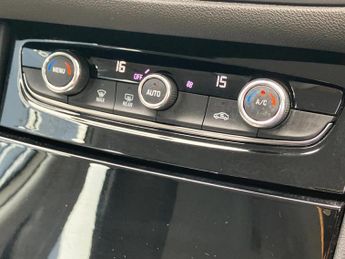 Vauxhall Grandland 1.2 Turbo Design 5dr Auto