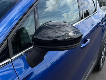 Renault Captur 1.3 TCE 140 SE Edition 5dr EDC