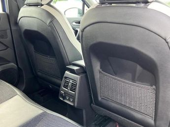 Renault Captur 1.3 TCE 140 SE Edition 5dr EDC