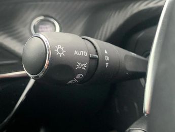 Peugeot 208 1.2 PureTech 100 Allure Premium 5dr EAT8
