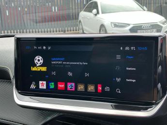 Peugeot 2008 1.2 Hybrid 136 GT 5dr e-DSC6