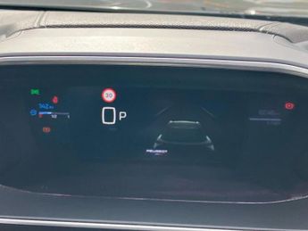 Peugeot 2008 1.2 Hybrid 136 GT 5dr e-DSC6
