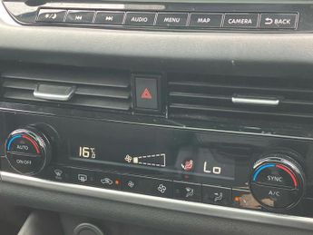 Nissan Qashqai 1.3 DiG-T MH 158 N-Connecta 5dr Xtronic