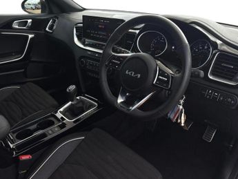 Kia Ceed 1.5T GDi ISG 138 GT-Line 5dr