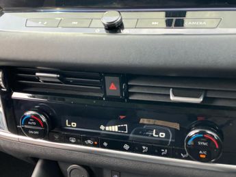 Nissan Qashqai 1.3 DiG-T MH 158 N-Connecta 5dr Xtronic
