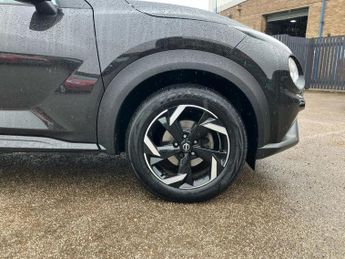 Nissan Juke 1.0 DiG-T 114 N-Connecta 5dr