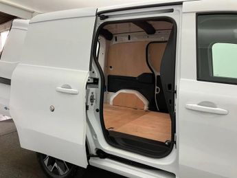 Nissan Townstar 90kW Tekna+ Van Auto 45kWh