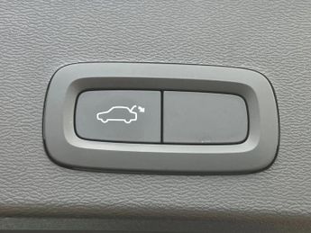 Volvo Xc40 2.0 B3P Core 5dr Auto