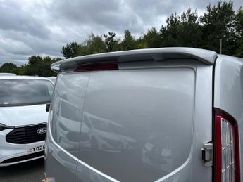 Ford Transit Custom 2.0 EcoBlue 130ps Low Roof D/Cab Limited Van