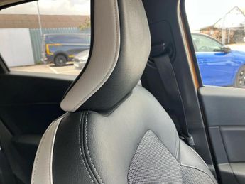 Renault Captur 1.3 TCE 130 S Edition 5dr EDC