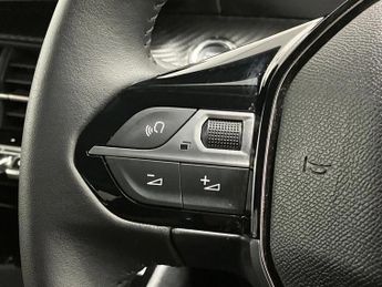 Peugeot 208 100kW Allure 50kWh 5dr Auto