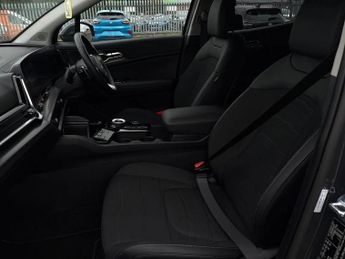 Kia Sportage 1.6T GDi 207 HEV 3 5dr Auto