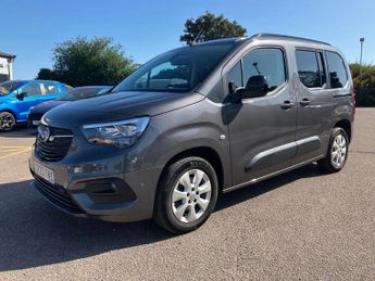Vauxhall Combo Life 100kW Design 50kWh 5dr Auto