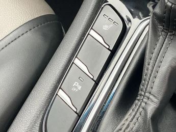 Hyundai Ioniq 1.6 GDi Hybrid Premium 5dr DCT