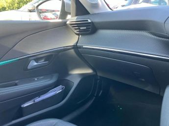 Peugeot 208 1.2 PureTech 100 Allure Premium 5dr