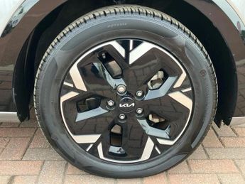 Kia Niro 150kW 4 65kWh 5dr Auto