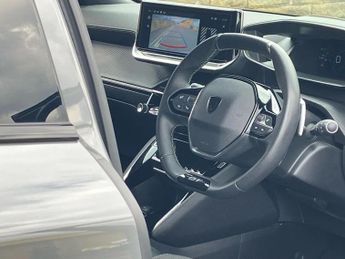 Peugeot 2008 1.2 Hybrid 136 GT 5dr e-DSC6