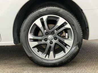 Vauxhall Vivaro Life 100kW Ultimate L 50kWh 5dr Auto