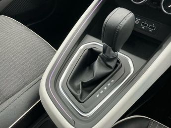 Renault Clio 1.6 E-TECH full hybrid 145 Techno 5dr Auto