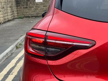 Renault Clio 1.6 E-TECH full hybrid 145 Techno 5dr Auto