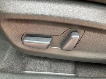 Hyundai Kona 150kW Premium SE 64kWh 5dr Auto