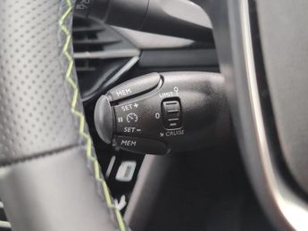 Peugeot 2008 115kW GT 54kWh 5dr Auto