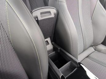 Peugeot 2008 115kW GT 54kWh 5dr Auto