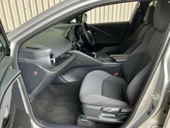 Toyota C-HR 1.8 Hybrid Design 5dr CVT