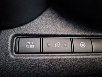 Nissan Juke 1.0 DiG-T Tekna 5dr DCT