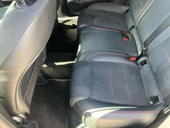 Mercedes-Benz Gla GLA 220d 4Matic AMG Line 5dr Auto