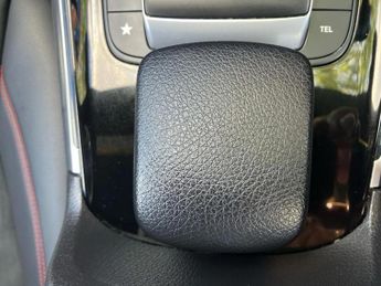 Mercedes-Benz Gla GLA 220d 4Matic AMG Line 5dr Auto