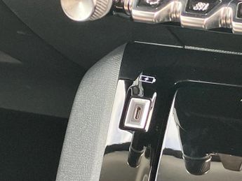 Peugeot 2008 1.2 PureTech 130 Allure Premium 5dr EAT8