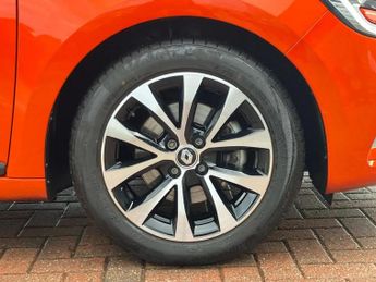 Renault Clio 1.6 E-TECH full hybrid 145 Evolution 5dr Auto