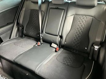 Kia Sportage 1.6T GDi 207 HEV GT-Line 5dr Auto