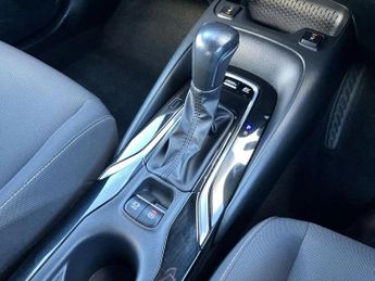 Toyota Corolla 1.8 VVT-i Hybrid Icon Tech 5dr CVT