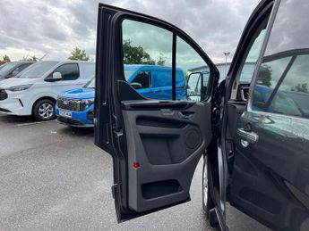 Ford Transit Custom 2.0 EcoBlue 170ps Low Roof Limited Van Auto