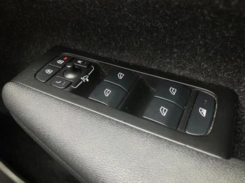 Volvo Xc40 2.0 B4P R DESIGN Pro 5dr Auto