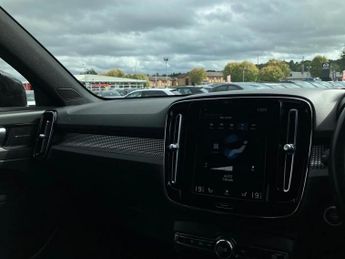 Volvo Xc40 2.0 B4P R DESIGN Pro 5dr Auto
