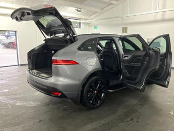 Jaguar F-Pace 2.0d [180] Chequered Flag 5dr Auto AWD