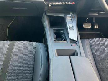 Peugeot 308 1.2 Hybrid 136 GT 5dr e-DSC6
