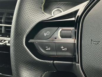 Peugeot E-2008 50kWh GT SUV 5dr Electric Auto (7kW Charger) (136 ps)