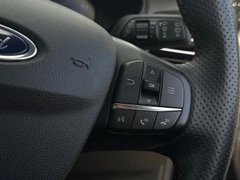 Ford Focus 2022.50 Focus ST-Line Vignale 5 door 1.0L EcoBoost 155PS mHEV FWD 7 Spee