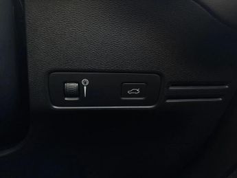 Volvo Xc40 1.5 T3 [163] R DESIGN 5dr Geartronic