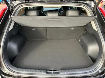 Kia Niro 150kW 4 65kWh 5dr Auto