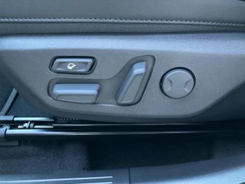 Kia Niro 150kW 4 65kWh 5dr Auto