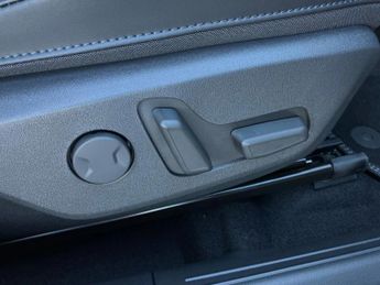 Kia Niro 150kW 4 65kWh 5dr Auto