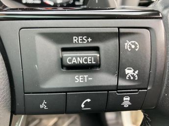 Nissan Qashqai 1.3 DiG-T MH 158 N-Connecta 5dr Xtronic
