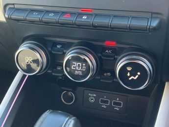 Renault Clio 1.6 E-TECH Hybrid 140 S Edition 5dr Auto