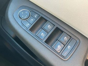 Renault Clio 1.6 E-TECH Hybrid 140 S Edition 5dr Auto