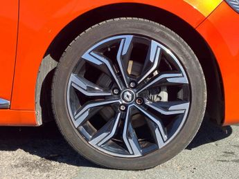 Renault Clio 1.6 E-TECH Hybrid 140 S Edition 5dr Auto